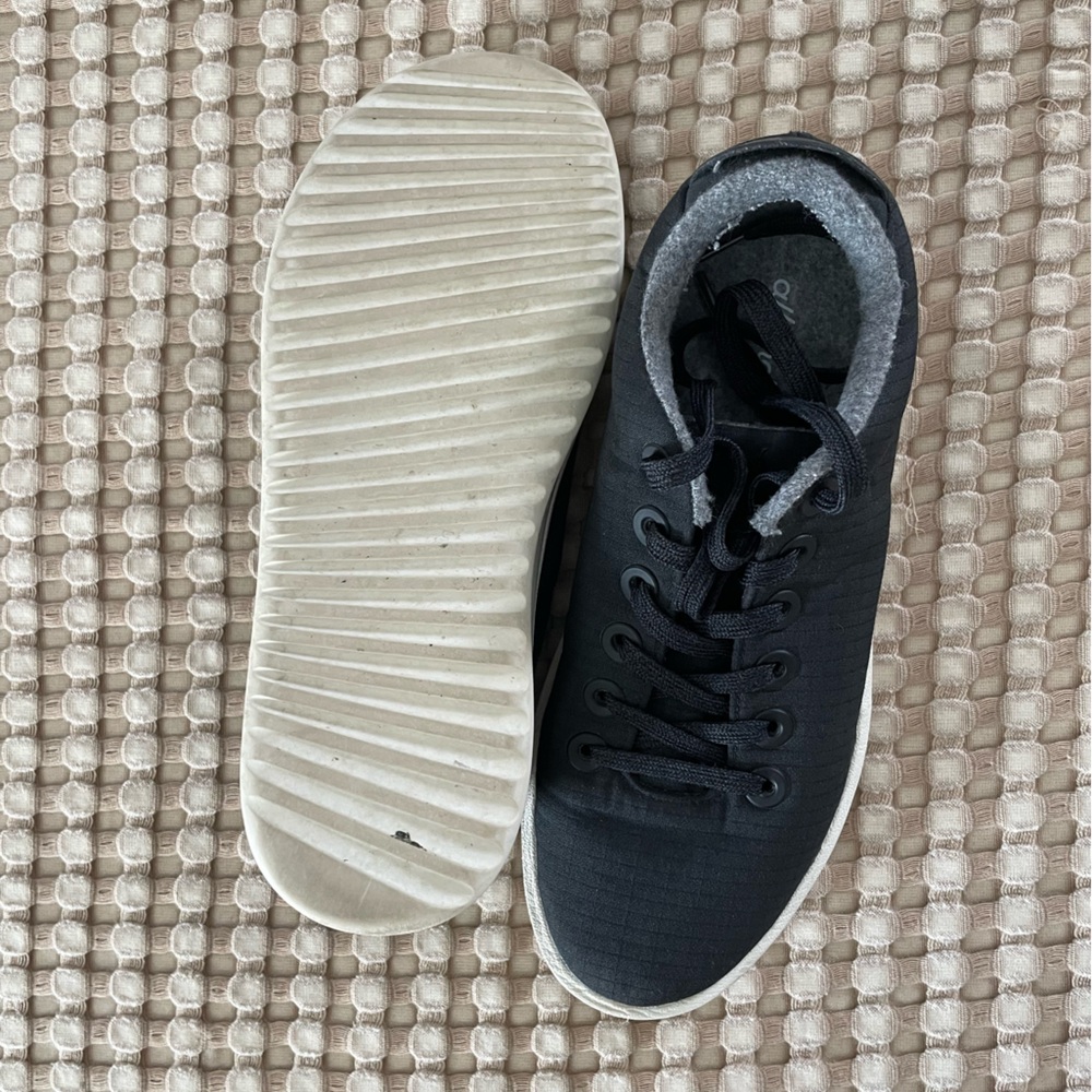 Allbirds Sneakers - Picture 8 of 9
